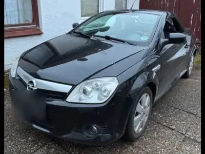 Brugt Opel Tigra 90 HK (66 kW) 2006 Sort Cabriolet