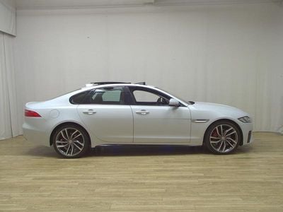 Gebraucht Jaguar XF 381 PS (280 kW) 2017 Yulong white Limousine