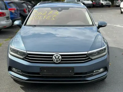 Gebraucht VW Passat Highline 150 PS (110 kW) 2015 Blau Kombi