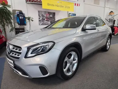 Gebraucht Mercedes GLA180 Urban 122 PS (89 kW) 2018 Silber SUV