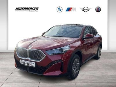 Neu BMW iX2 Sport Line 150 kW (204 PS) 2025 Rot SUV