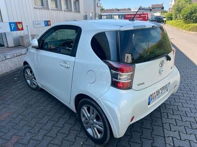 Toyota iQ