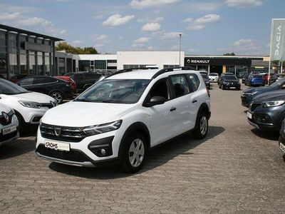 Weiß Gebraucht 2022 Dacia Jogger Essentiel Van / Kleinbus | 14.990 € (Fairer Preis)