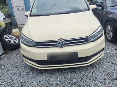 Gebraucht VW Touran 2018 Gelb Van / Kleinbus