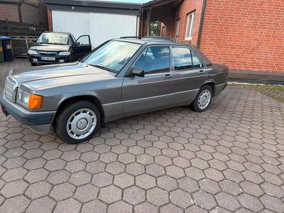 Gebraucht Mercedes 190 118 PS (86 kW) 1988 Limousine