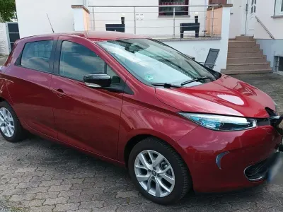 Używany Renault Zoe Life 52 kW (72 KM) 2020 Czerwony Hatchback
