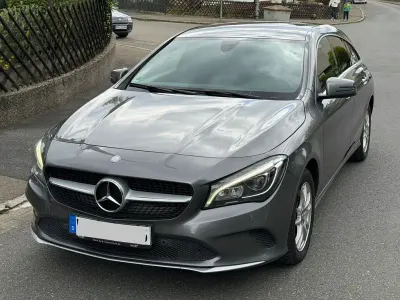 Gebraucht Mercedes CLA200 Shooting Brake 136 PS (100 kW) 2017 Grau Kombi