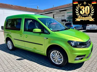 Gebraucht VW Caddy Trendline 131 PS (96 kW) 2020 Viperngrün metallic Van / Kleinbus