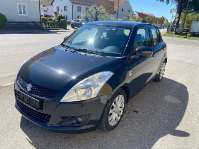 Usado Suzuki Swift Club 75 HP (55 kW) 2013 Preto Citadino