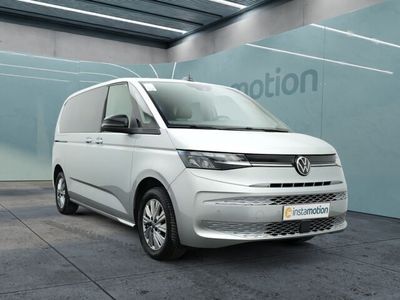 Gebraucht VW Multivan Life 150 PS (110 kW) 2024 Silber Van / Kleinbus