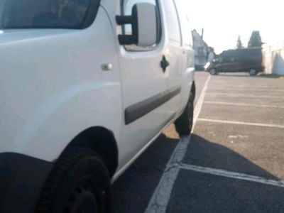 Usata Fiat Doblò 130 CV (95 kW) 2007 Bianco Monovolume