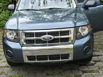 Gebraucht Ford Escape 173 PS (127 kW) 2009 Grau SUV