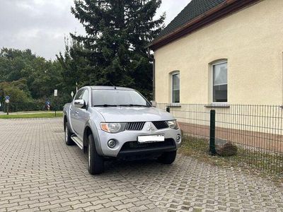 Gebraucht Mitsubishi L200 Intense 136 PS (100 kW) 2008 Silber Abholung