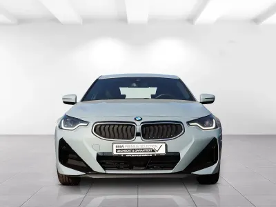 Gebraucht BMW 220 Performance 184 PS (135 kW) 2025 Grau Coupé