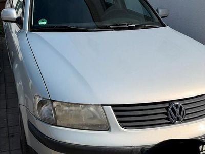 Gebraucht VW Passat 2000 Silber Limousine