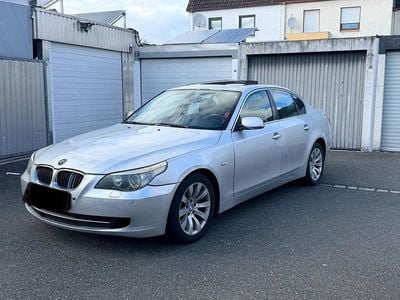 Gebraucht BMW 520 177 PS (130 kW) 2004 Silber Limousine