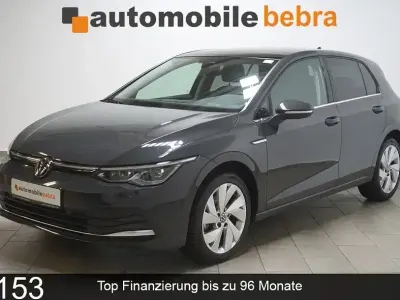 Gebraucht VW Golf VIII Style 150 PS (110 kW) 2024 Uranograu Limousine
