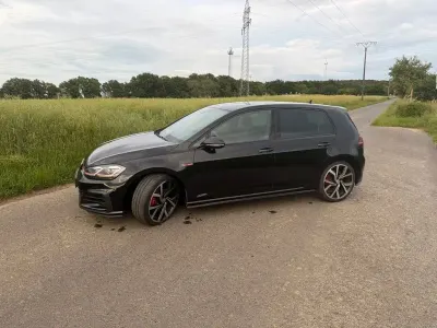 Gebraucht VW Golf VII GTI 245 PS (180 kW) 2019 Schwarz Limousine