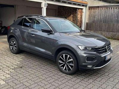 Second-hand VW T-Roc Style 116 CP (85 kW) 2020 Gri SUV