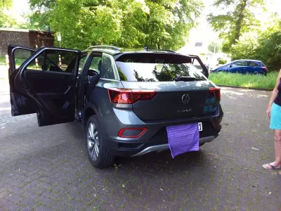 Gebraucht VW T-Roc Move 150 PS (110 kW) 2024 Grau SUV