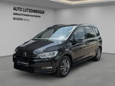 Gebraucht VW Touran Comfortline 150 PS (110 kW) 2022 Schwarz Van / Kleinbus