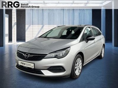 Usado Opel Astra Edition 105 HP (77 kW) 2022 Prateado Sedan