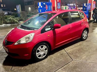 Rot Gebraucht 2009 Honda Jazz Trend Kleinwagen | 2.000 € (Guter Preis)