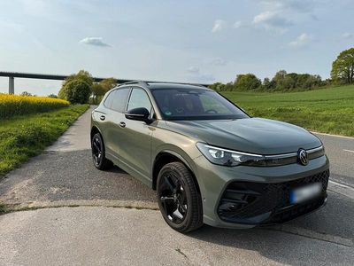 Usata VW Tiguan R-line 193 CV (141 kW) 2025 Verde SUV