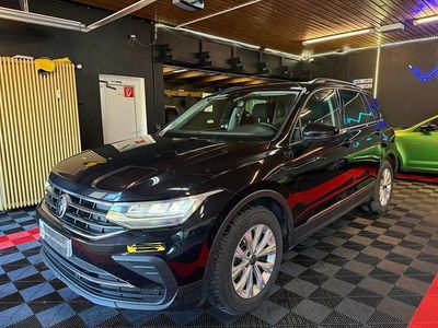 Schwarz Gebraucht 2020 VW Tiguan Trendline SUV | 14.900 €