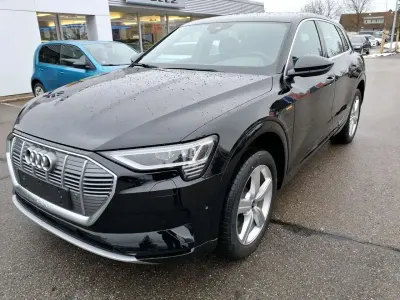 Usata Audi e-tron S-Line 230 kW (313 CV) 2022 Nero SUV