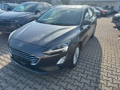 Gebraucht Ford Focus Titanium 155 PS (114 kW) 2020 Grau Kombi