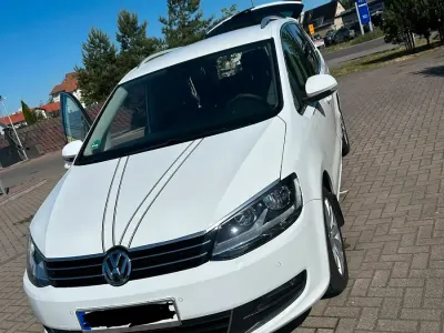 Gebraucht VW Sharan 140 PS (102 kW) 2014 Weiß Van / Kleinbus