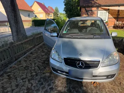 Gebraucht Mercedes A160 82 PS (60 kW) 2009 Silber Kleinwagen