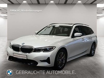 Weiß Gebraucht 2022 BMW 320 Sport Line Kombi | 33.400 € (Fairer Preis)