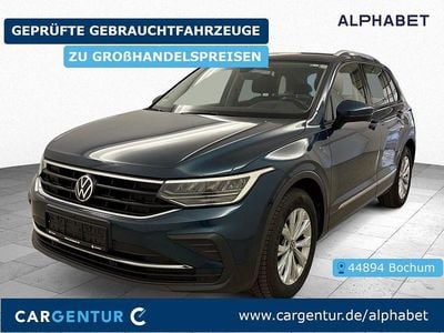 Nightshade blue Gebraucht 2023 VW Tiguan Life SUV | 21.097 € (Superpreis)