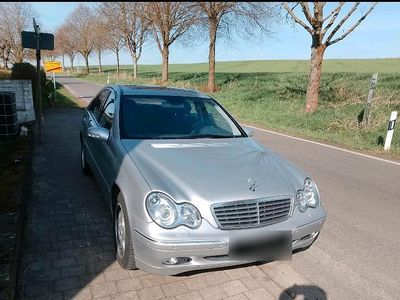 Second-hand Mercedes C230 Elegance 170 CP (125 kW) 2003 Argintiu Berlinǎ