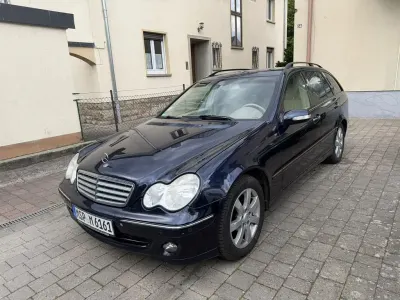 Gebraucht Mercedes C220 Elegance 150 PS (110 kW) 2004 Blau Limousine