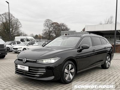 Grenadillschwarz (schwarz) Neu 2026 VW Passat Elegance Kombi | 59.245 €
