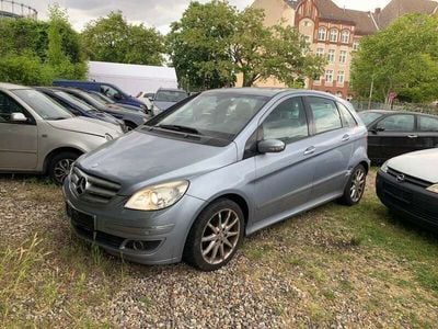 Mercedes B200