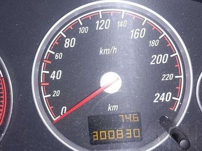 Gebraucht Opel Signum Sport 150 PS (110 kW) 2006 Schwarz Kleinwagen