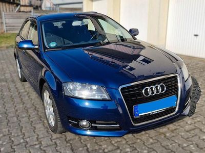 Gebraucht Audi A3 Attraction 140 PS (102 kW) 2011 Blau Kleinwagen