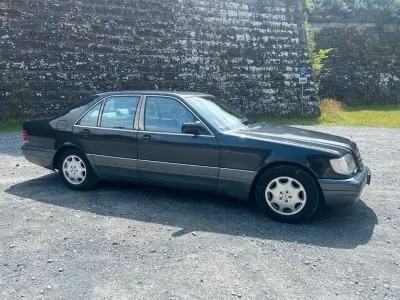 Gebraucht Mercedes 300 231 PS (169 kW) 1992 Grau Limousine