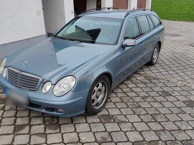 Second-hand Mercedes 220 150 CP (110 kW) 2005 Gri Break