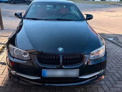 Gebraucht BMW 320 Cabriolet 184 PS (135 kW) 2010 Schwarz Cabrio