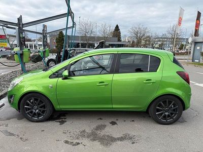 Gebraucht Opel Corsa Edition 87 PS (63 kW) 2012 Grün Kleinwagen