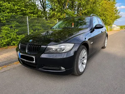 Gebraucht BMW 320 163 PS (119 kW) 2007 Schwarz Kombi