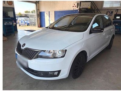 Weiß Gebraucht 2016 Skoda Rapid Emotion Plus Limousine | 8.000 €