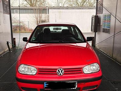 Gebraucht VW Golf IV 75 PS (55 kW) 2001 Rot Kleinwagen