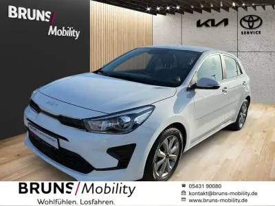 Usata Kia Rio Vision 84 CV (61 kW) 2023 Bianco Berlina