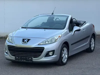 Gebraucht Peugeot 207 CC Filou 120 PS (88 kW) 2010 Silber Cabrio